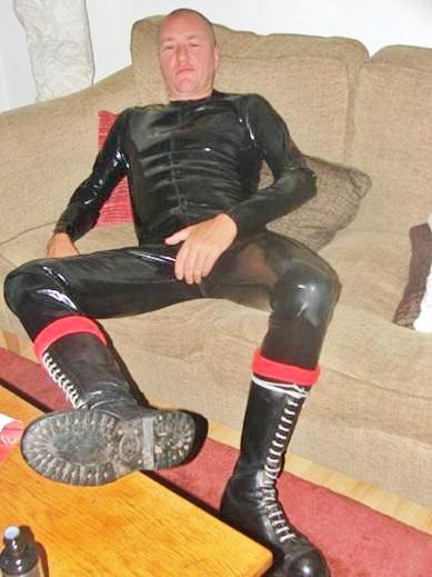 Skin in rubber