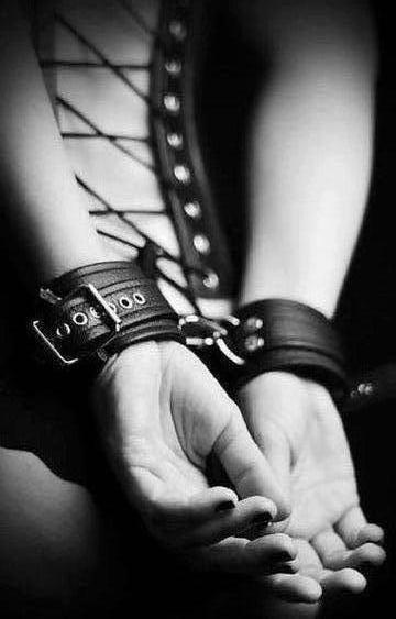 Genuine Leather Bondage Handcuffs